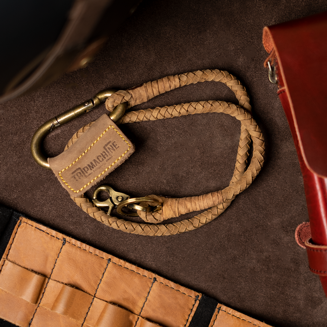 Leather keychain (braided)