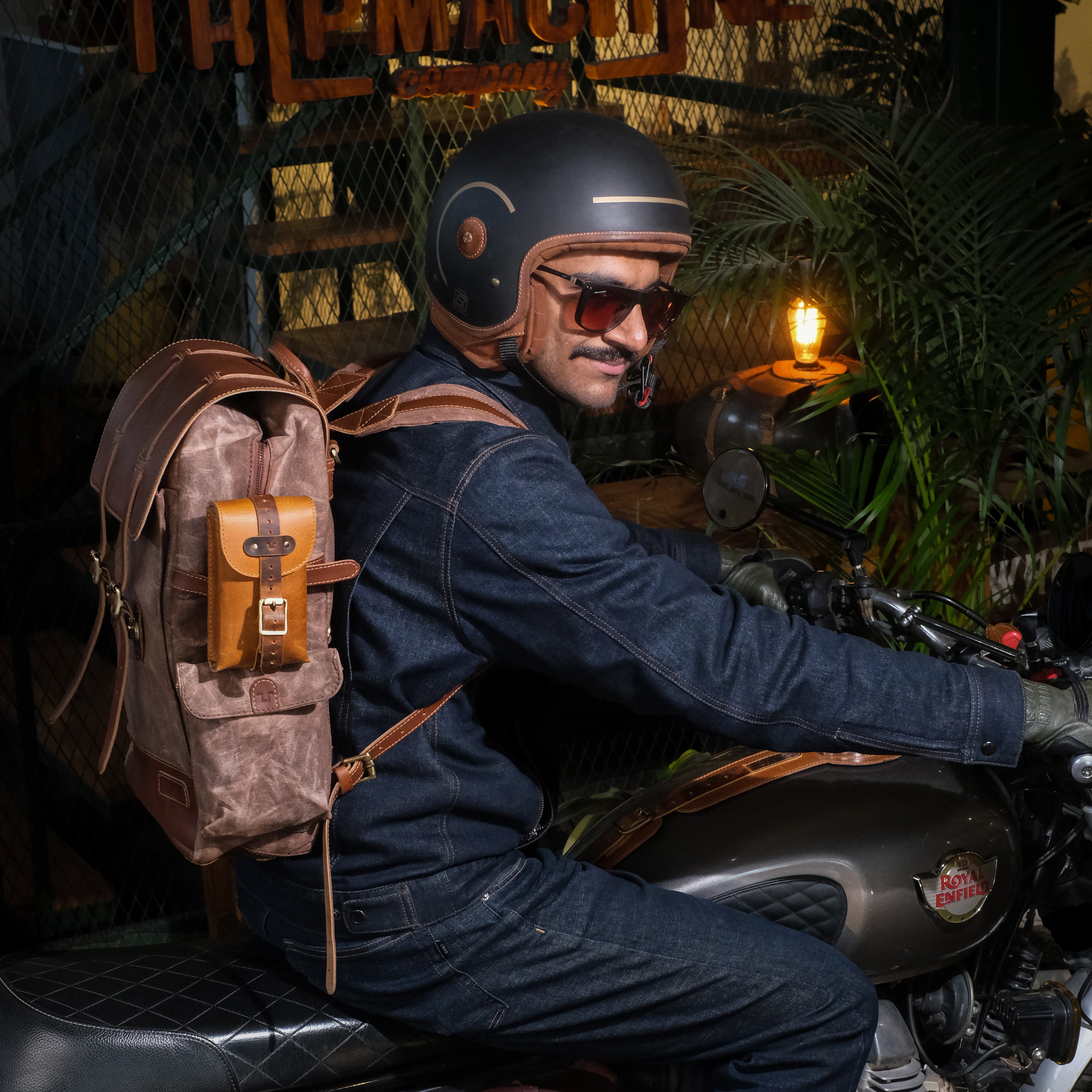 Moto 限定 ユーティリティポーチ