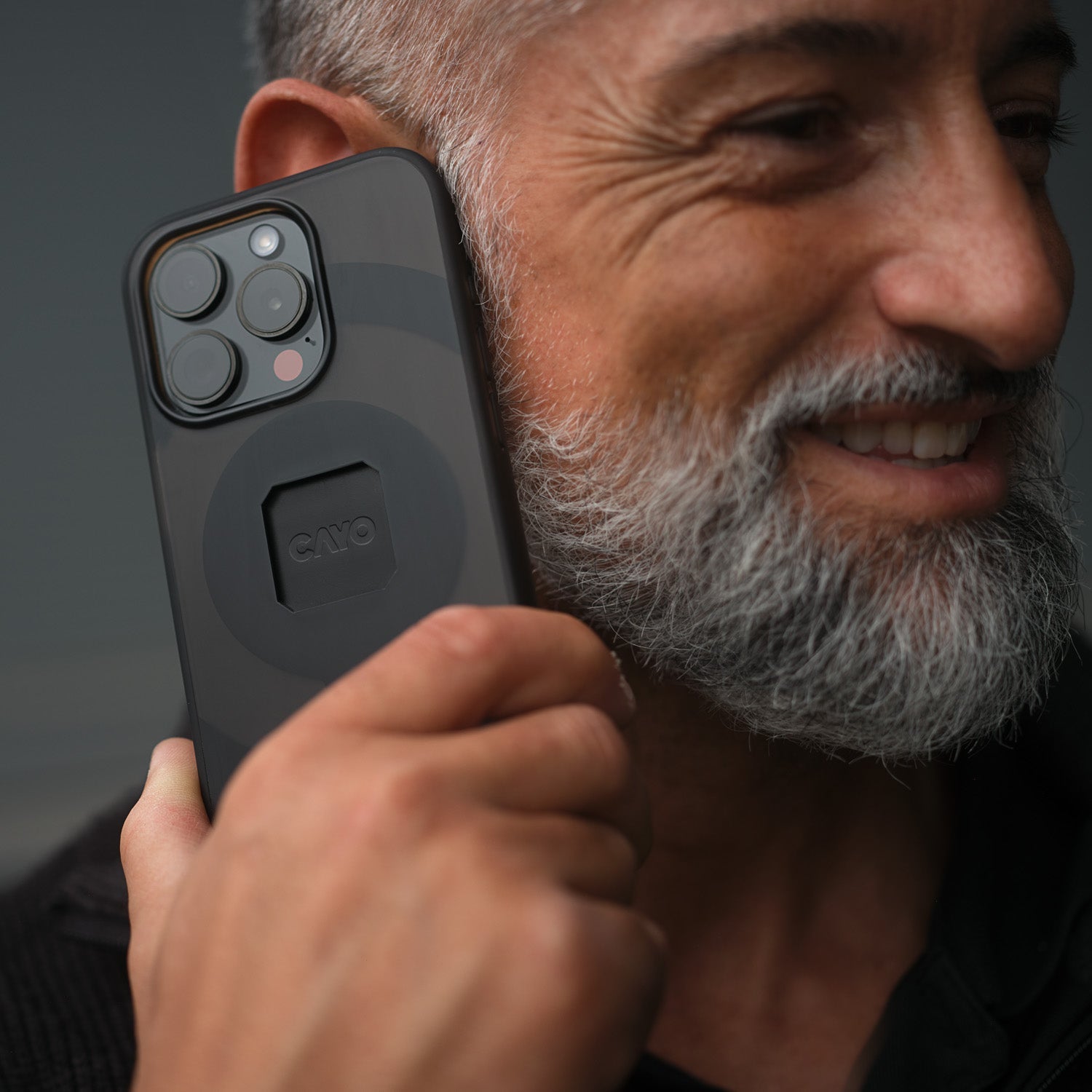 Comment monter le support de téléphone portable avec fonction de charge intégrée