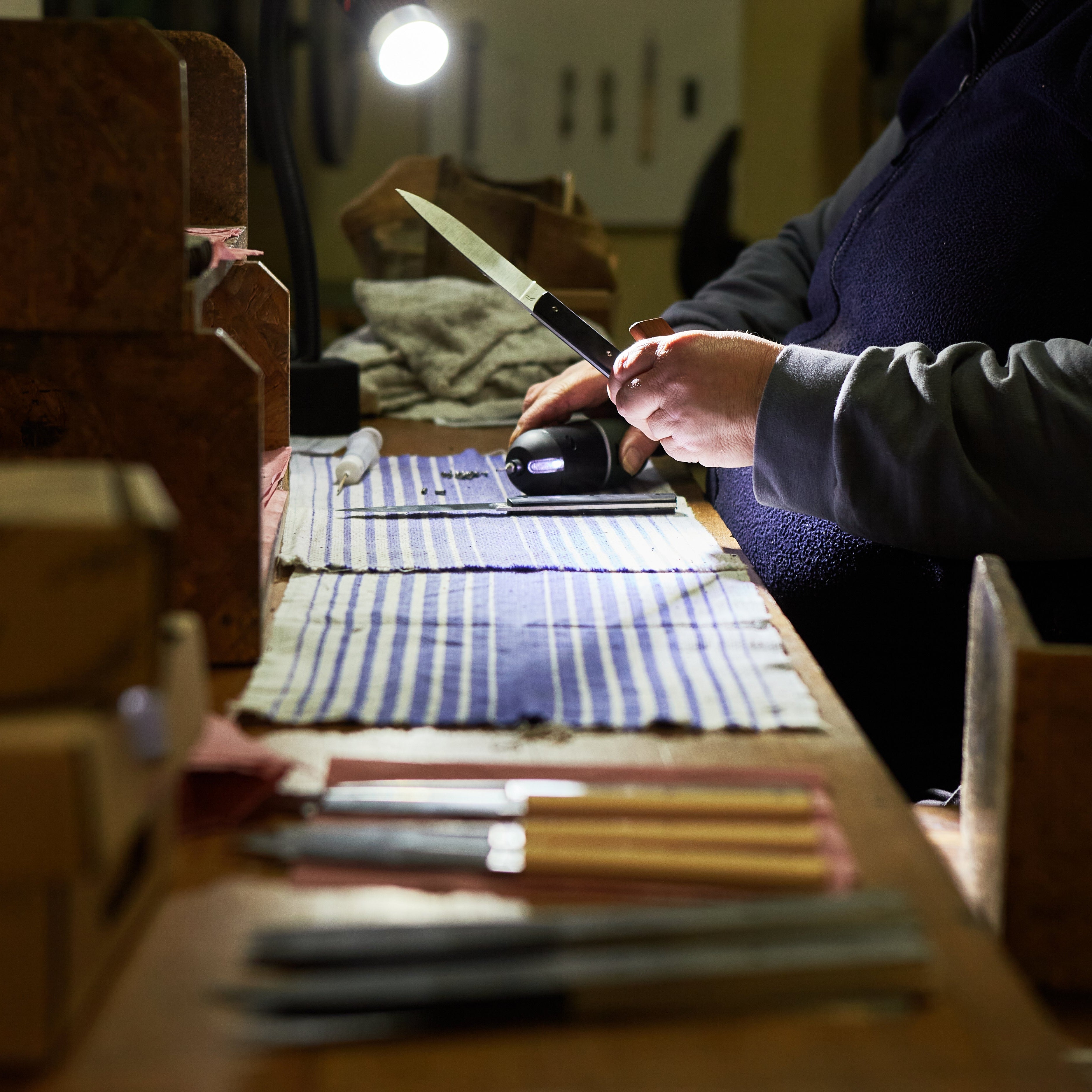 Le Français con manico in legno d'ulivo