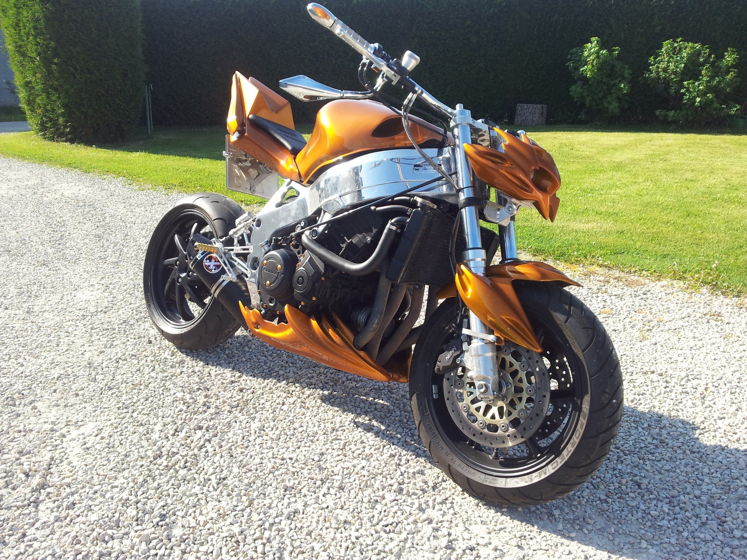 RnineT
