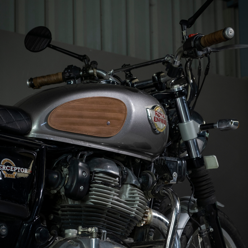 Tank Pad - Leather (Stripes)