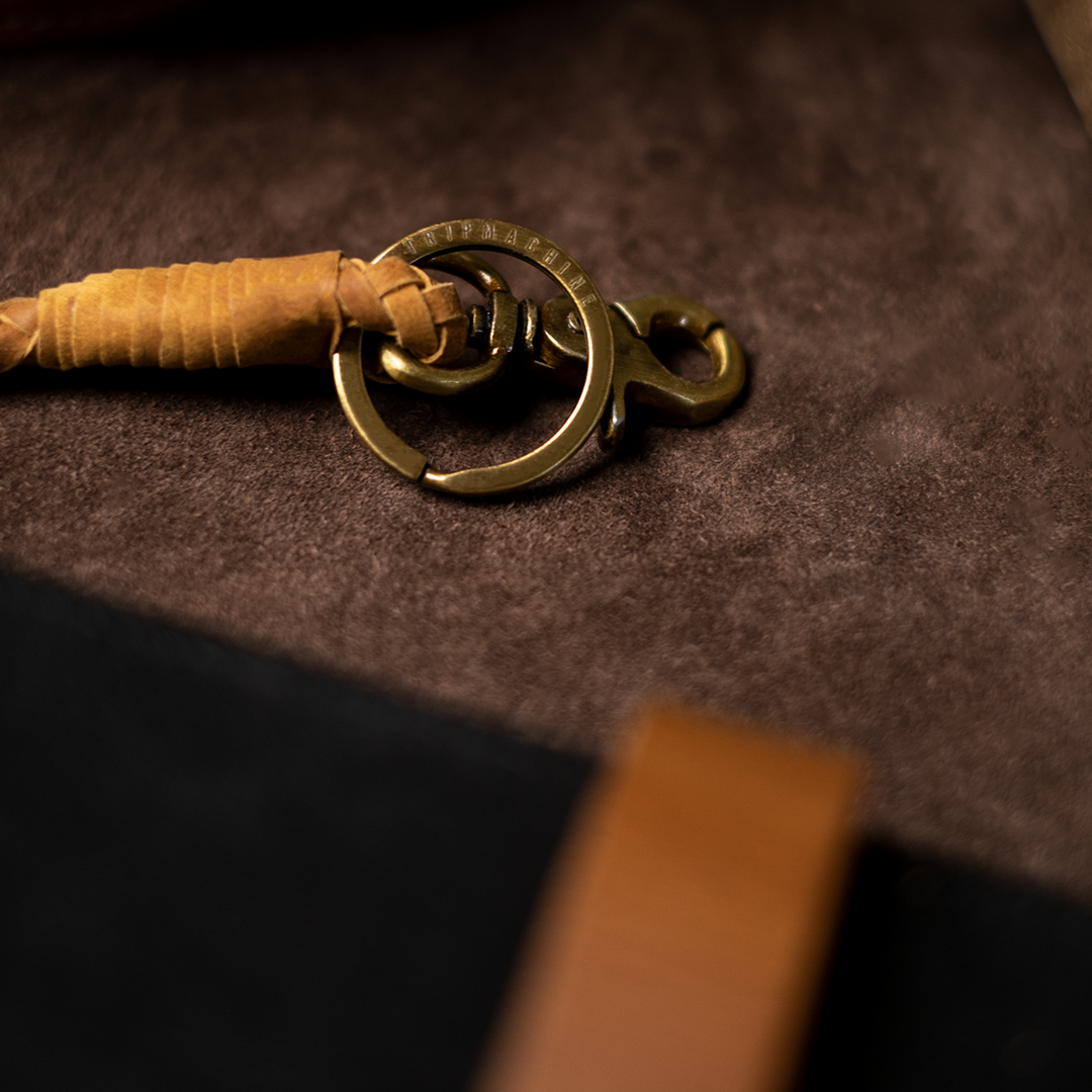 Leather keychain (braided)