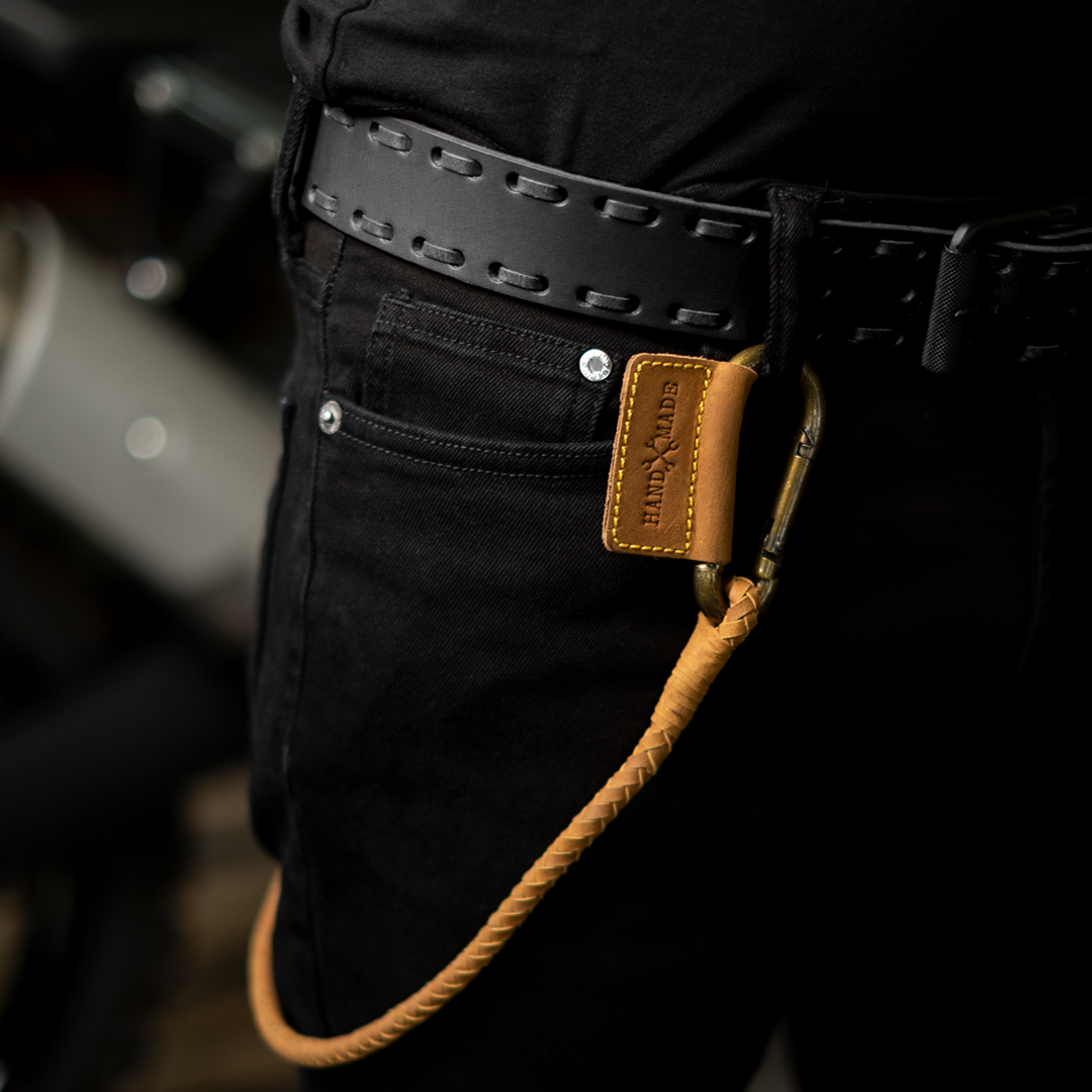 Leather keychain (braided)