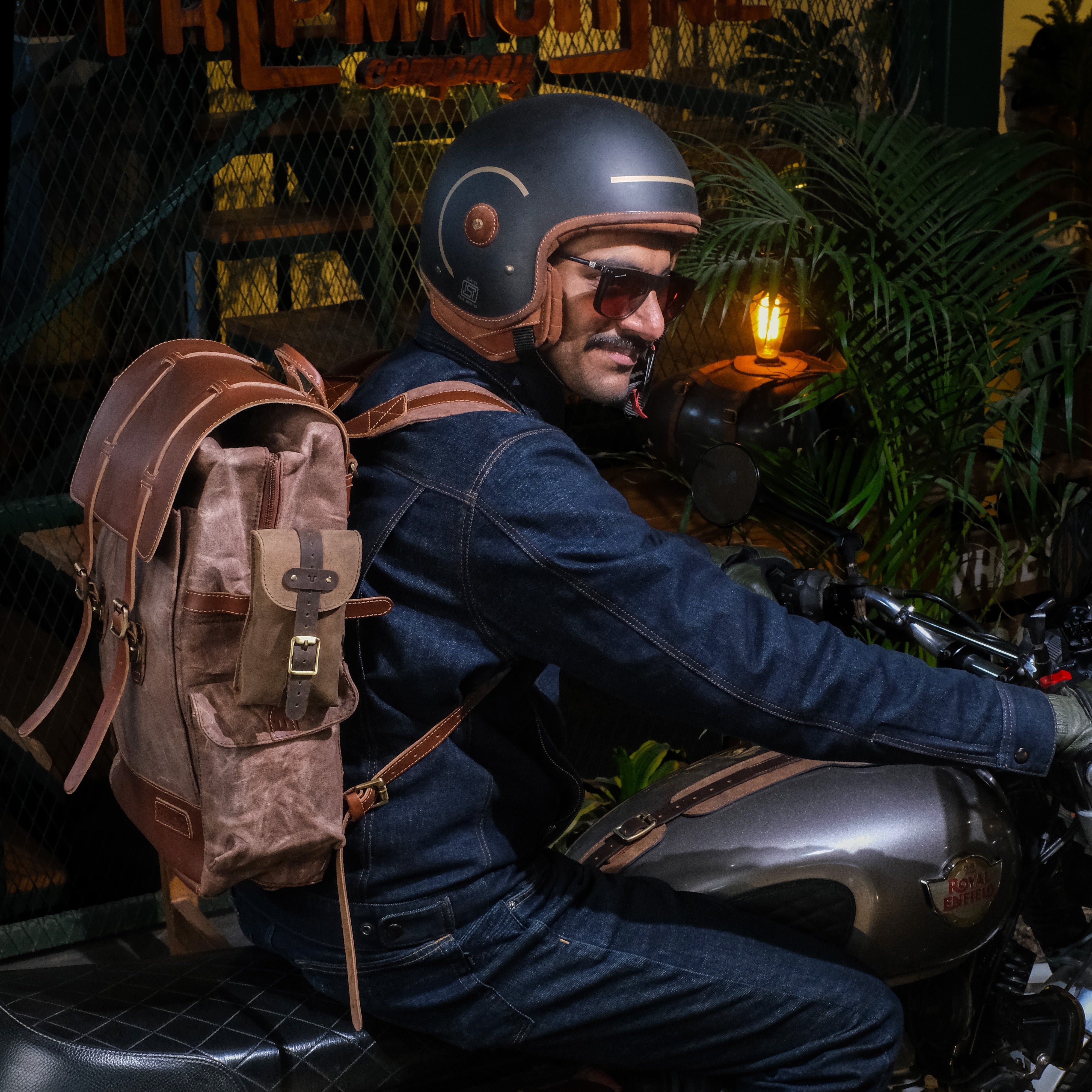 Moto 限定 ユーティリティポーチ