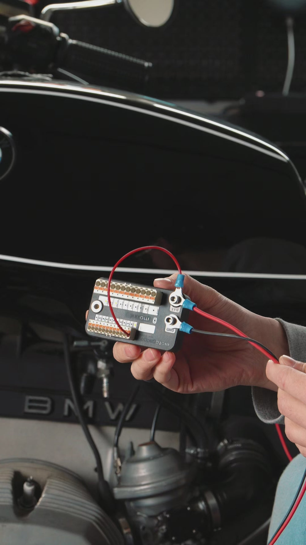 mo.unit blue Bluetooth motorcycle control | motogadget