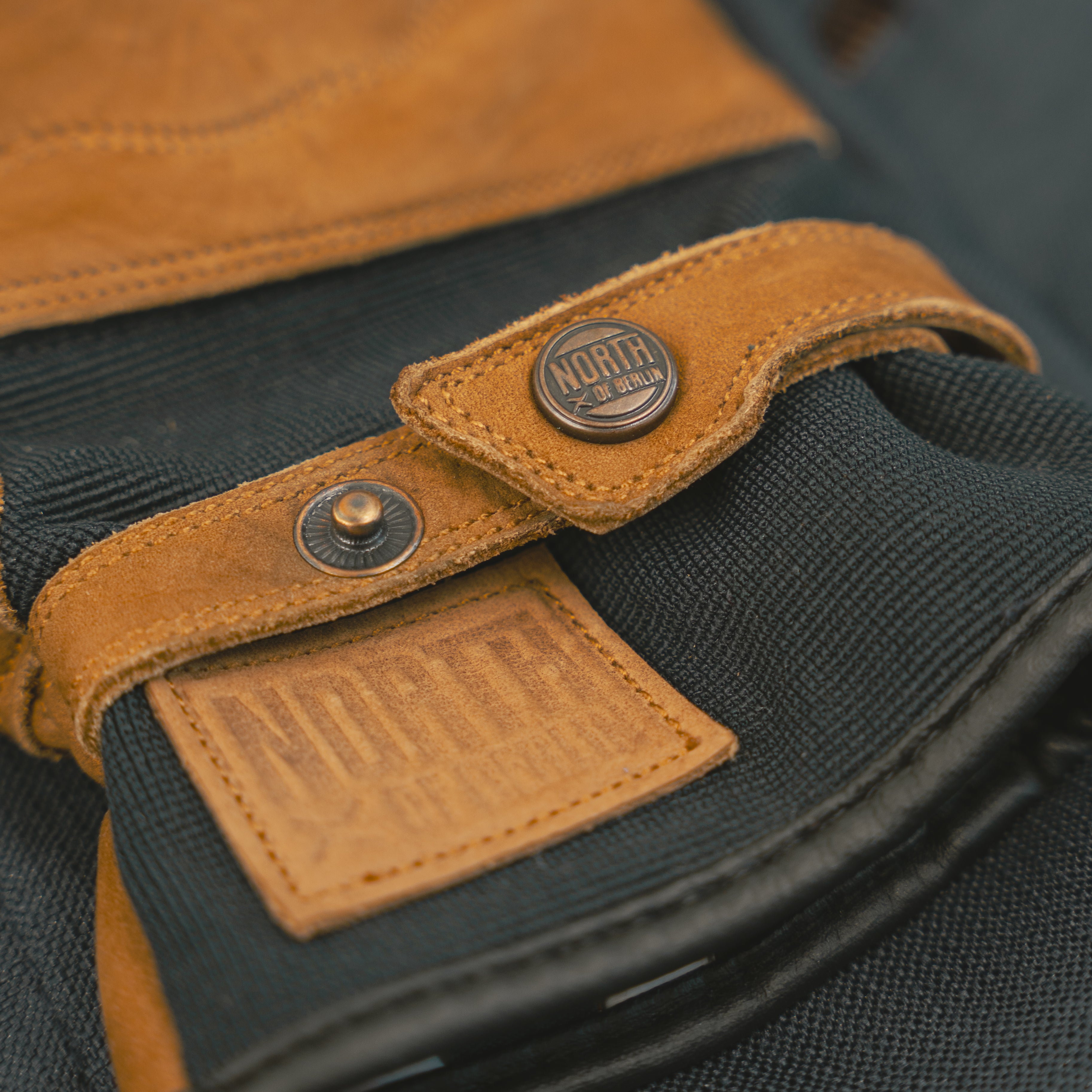 Dryzone gloves for men - motogadget GmbH