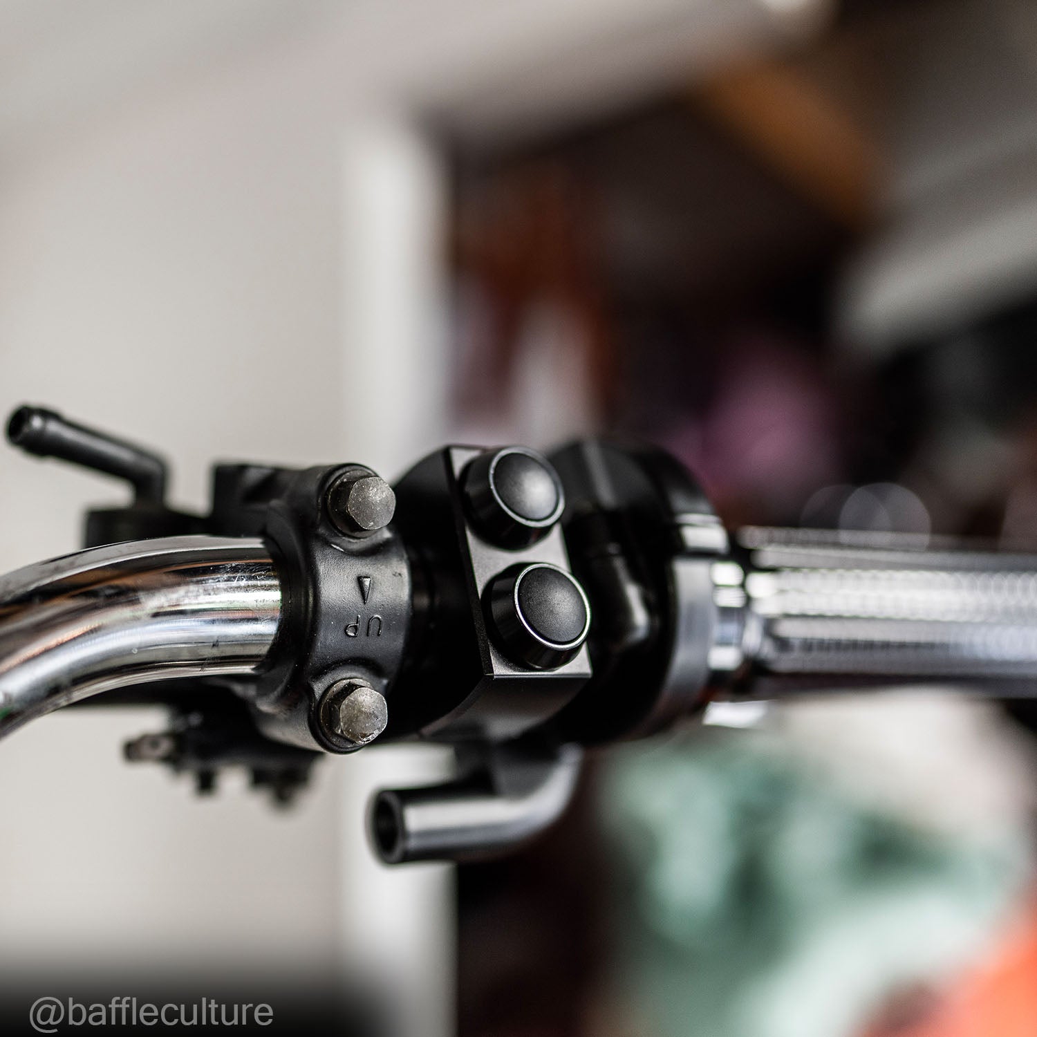 mo.switch plain CNC motorcycle button | motogadget